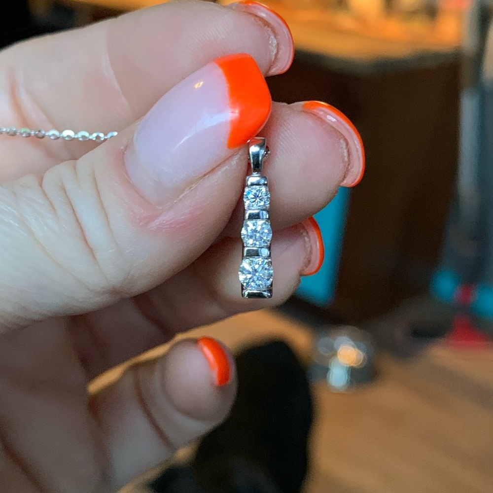 0.52 cttw Moissanite bar necklace